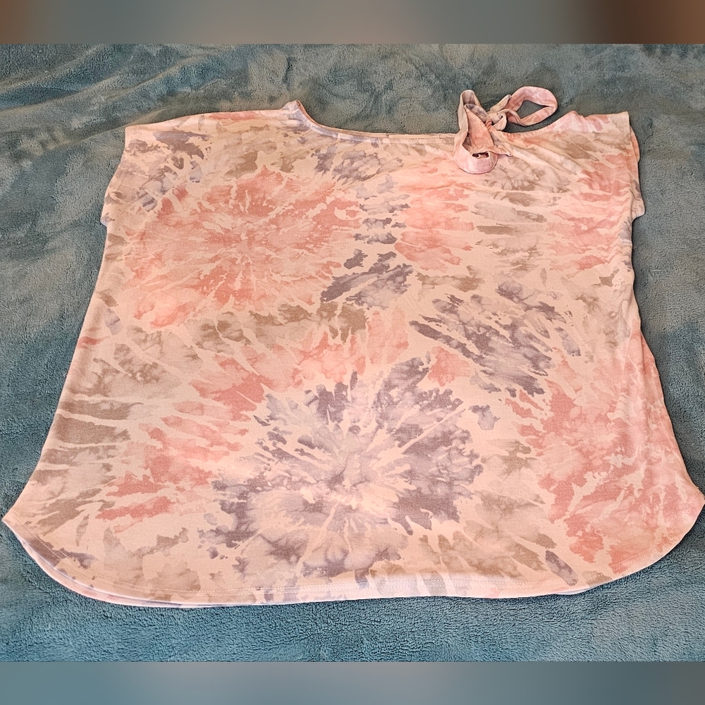 NWOT ShopWannaB XL BluePink&Gray TieDye Cold Shoulder W/ Functional Tie